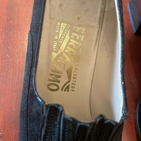 Salvatore Ferragamo black suede shoes size 7 1/2 - Picture 3 of 7